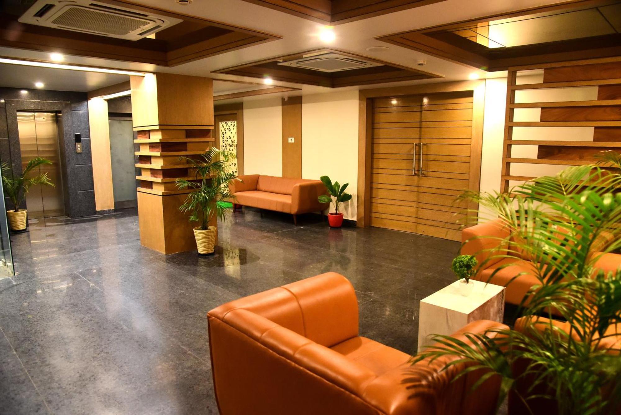 Hotel Rishiraj, Nagaon Nagaon  Kültér fotó