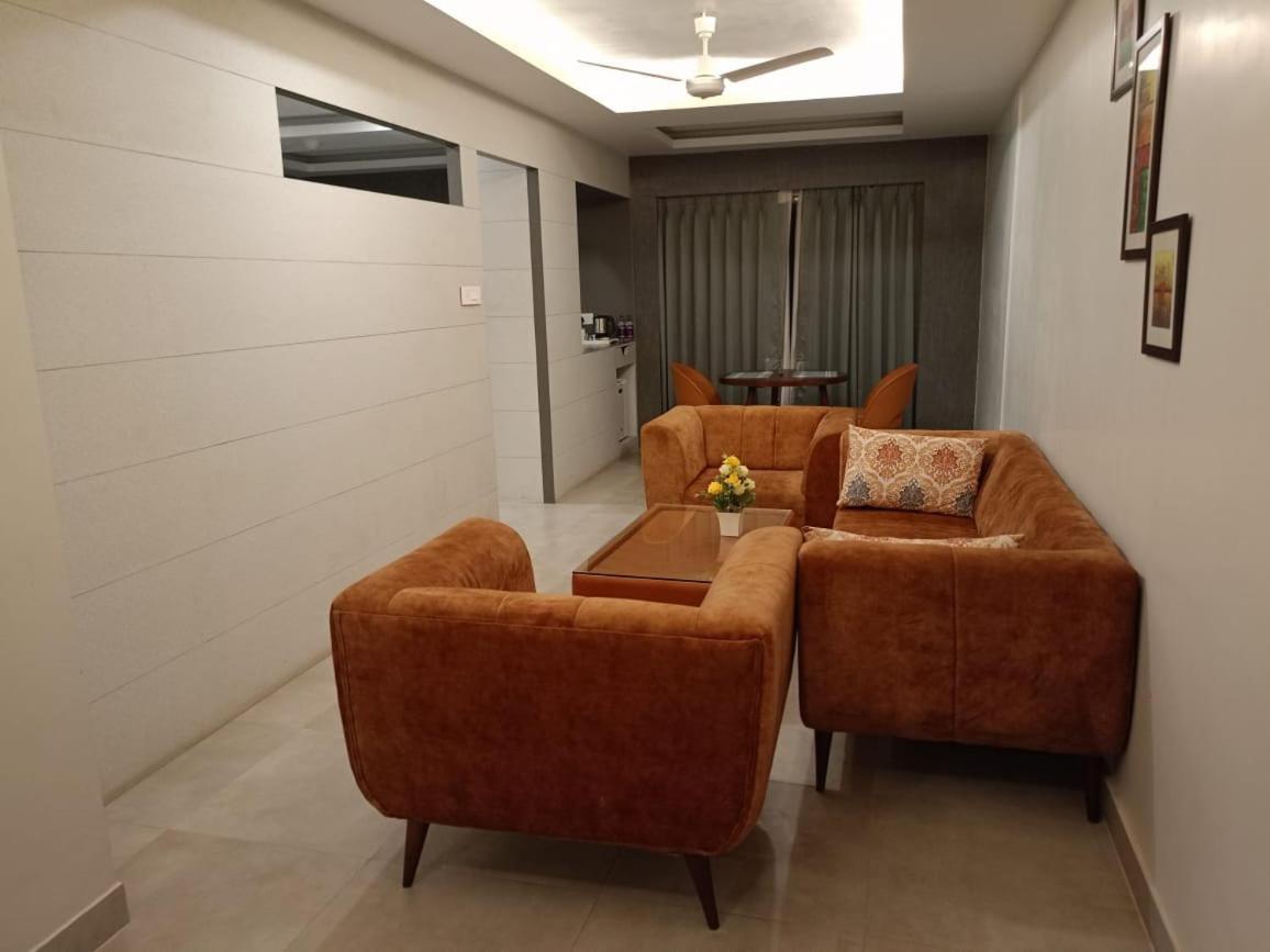 Hotel Rishiraj, Nagaon Nagaon  Kültér fotó