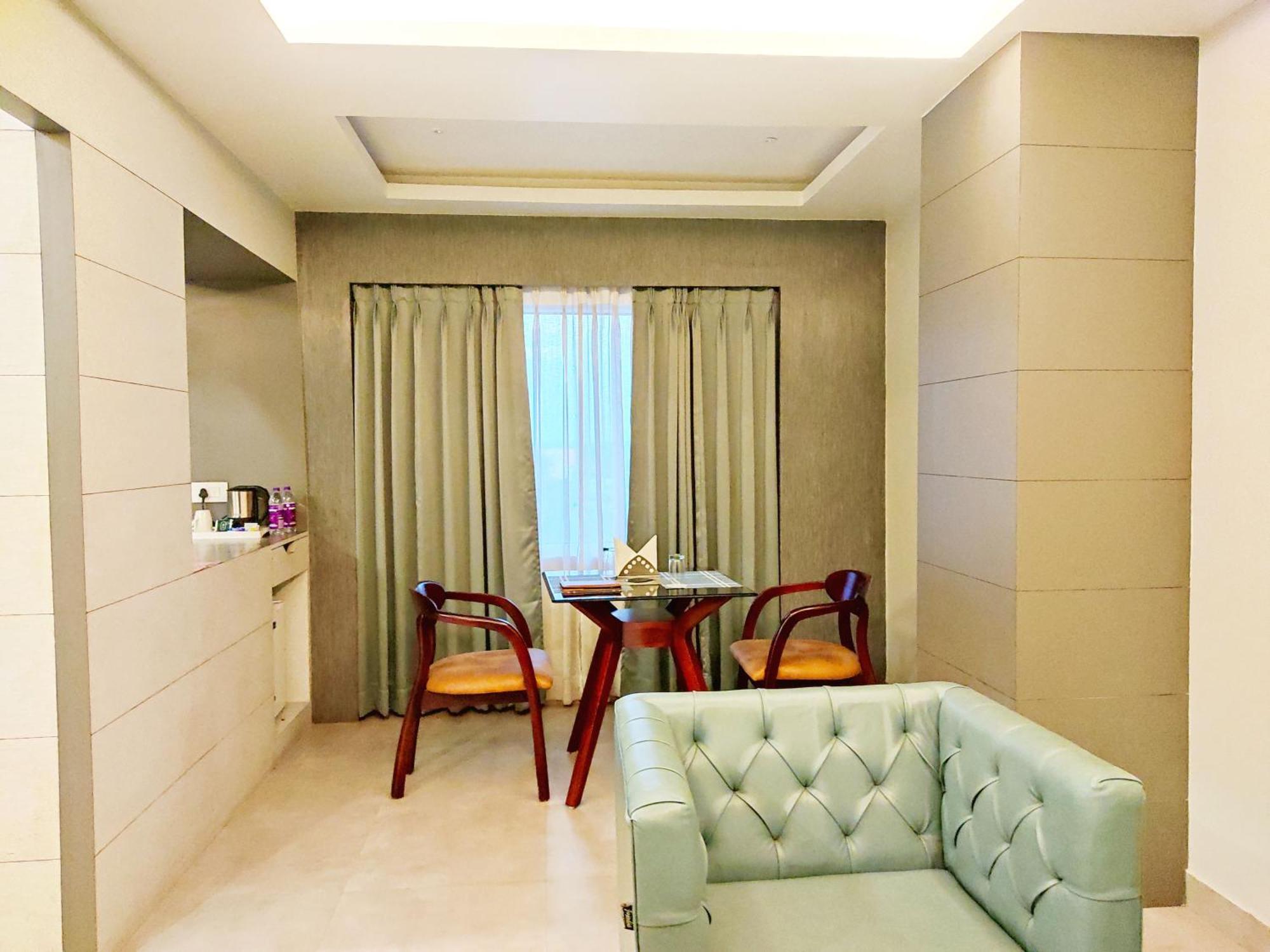 Hotel Rishiraj, Nagaon Nagaon  Kültér fotó